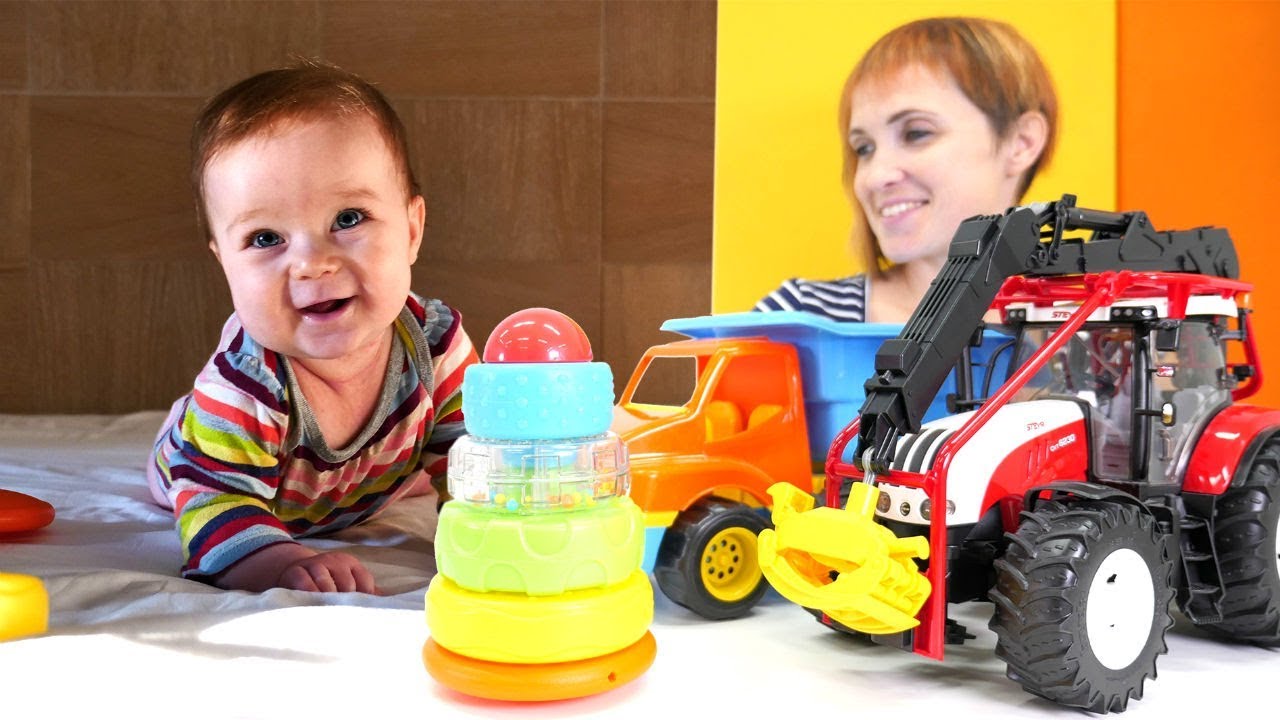 Видео для малышей. Маша Капуки и машинки Собирают Пирамидку