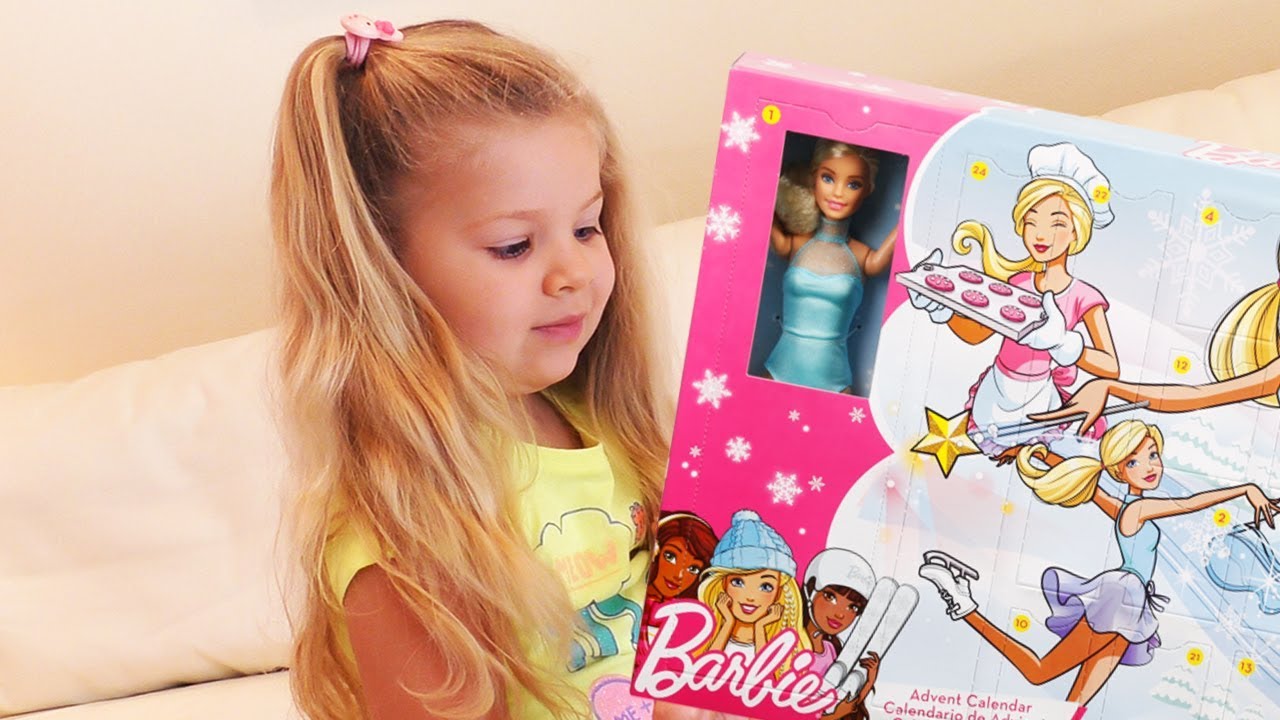 Диана открывает календарь Барби Diana Opens Advent Calendar with Barbie doll surprise for kids
