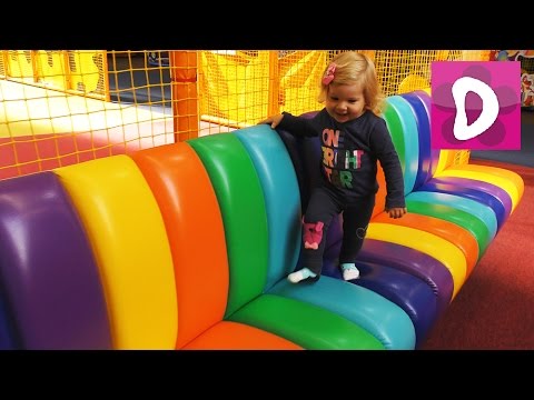 ✿ Играем в Лабиринте Indoor Playground Family Fun for Kids Indoor Play Area Playroom with Balls