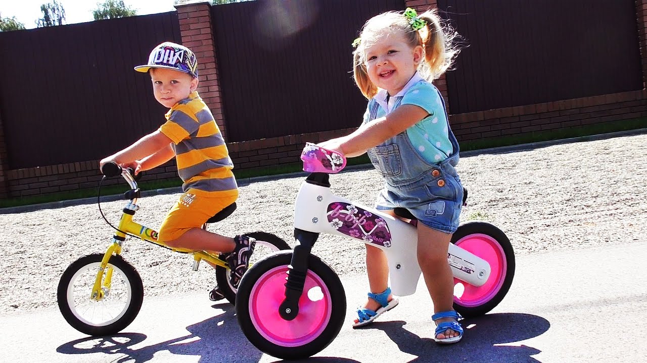 У Дианы НОВЫЙ БЕГОВЕЛ! Учимся кататься, balance bike for kids