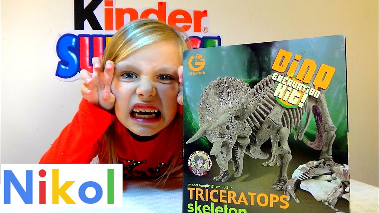 С Николь играем в раскопки Динозавров !