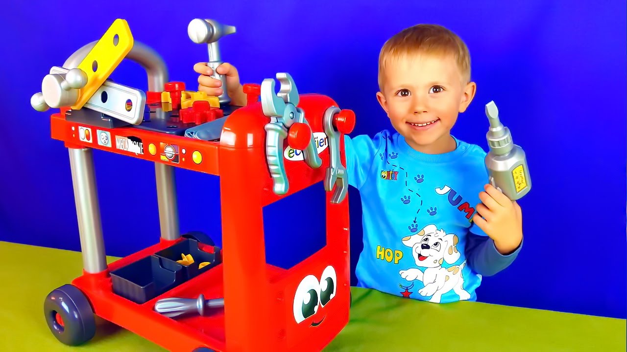 Игрушки для детей - Малыш Даник и тележка Механика с инструментом