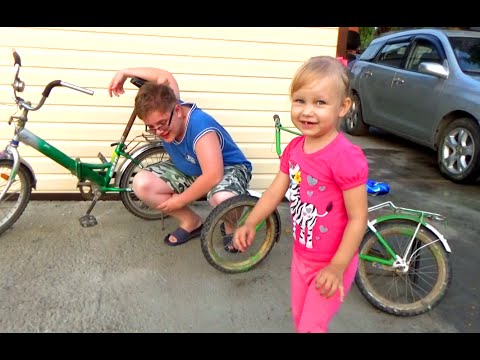 Лева и Алиса покрасили велосипеды из баллончика !!! colored paint bicycles challenge