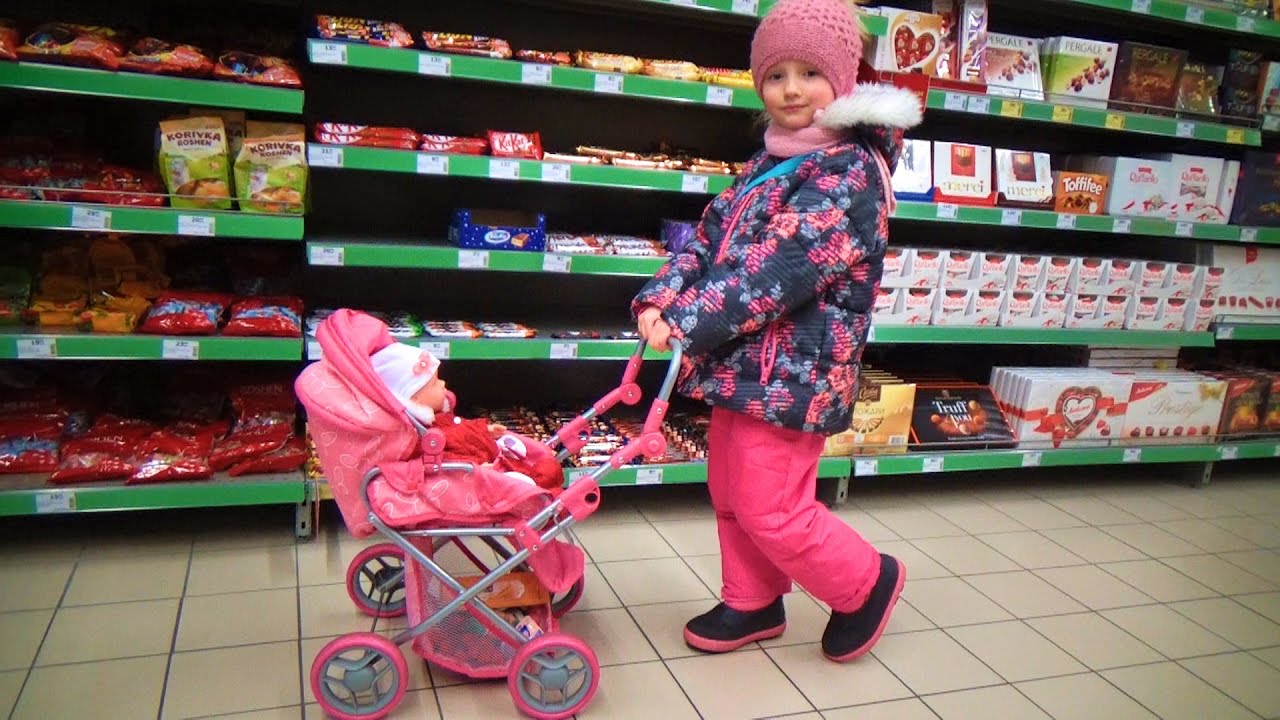 Беби Борн в Супермаркете Полина  Как Мама покупает продукты для  Baby Born