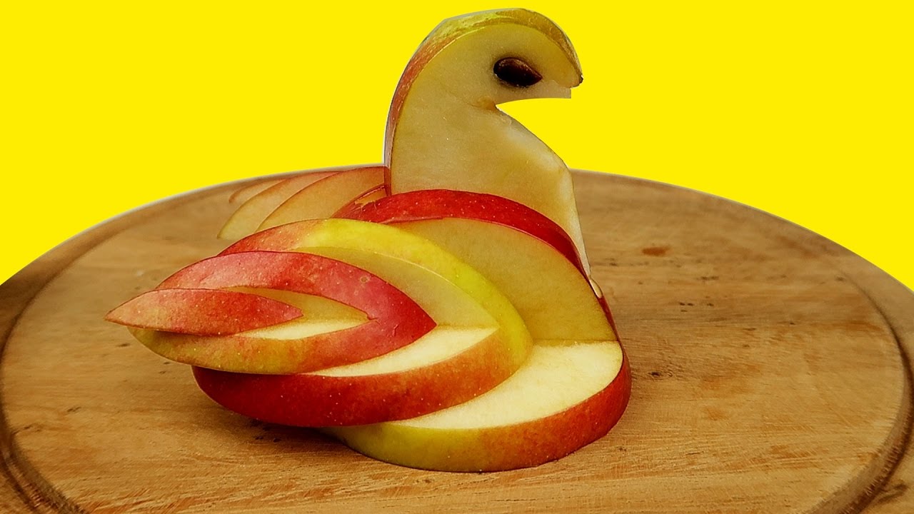 Как сделать съедобного лебедя из яблока DIY ????