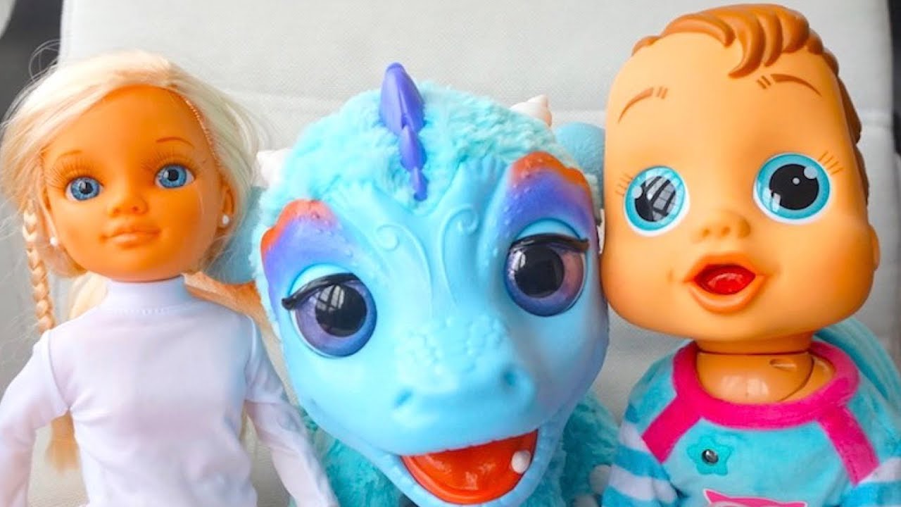 Куклы и пупсики отправляются на поиски новой игрушки