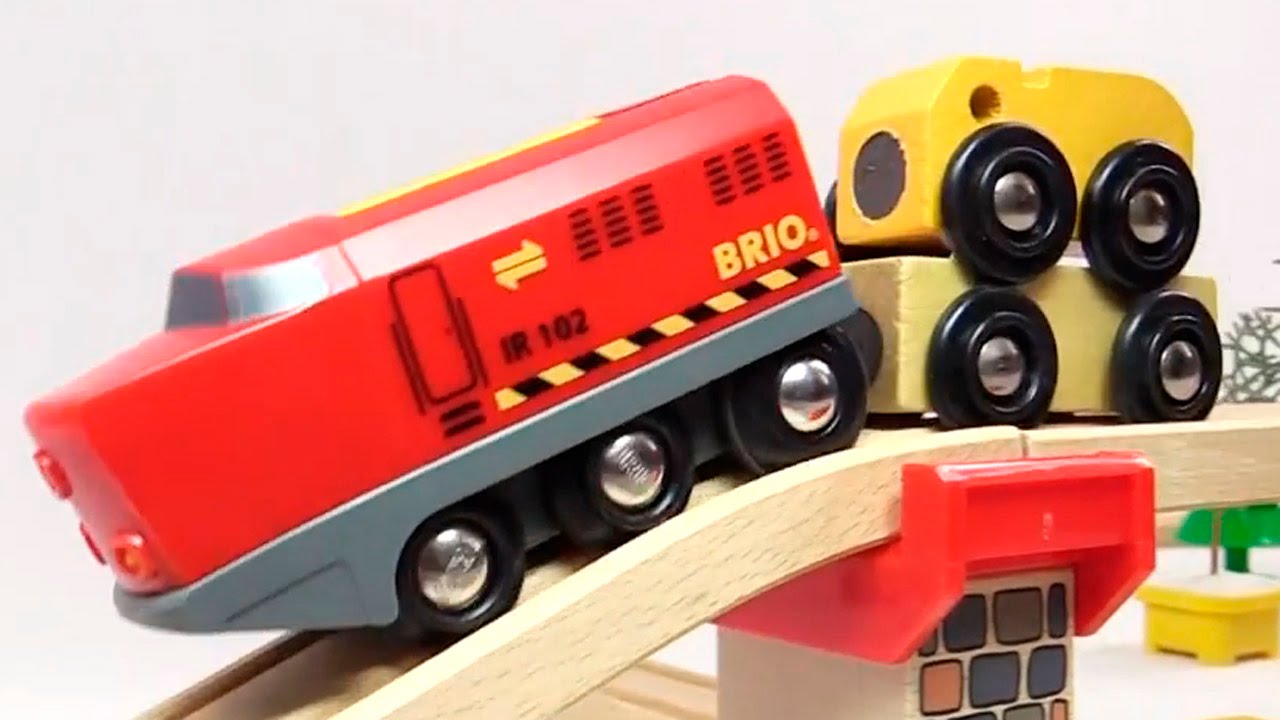 Поезд и разноцветные машинки - развивающие видео для самых маленьких