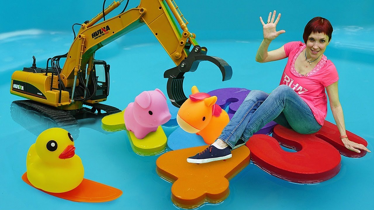 Аквапарк для игрушек - Машинки, Маша и бассейн - Видео с игрушками Капуки Кануки