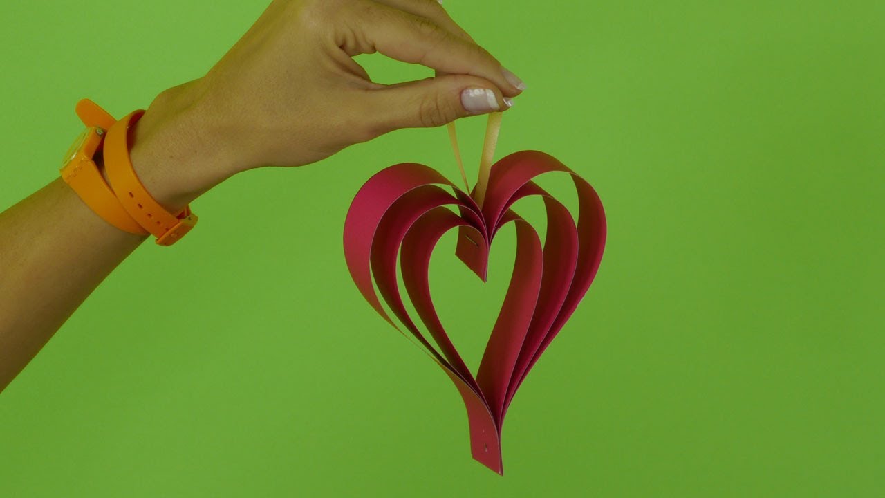 Видео для детей - как сделать из бумаги сердечко