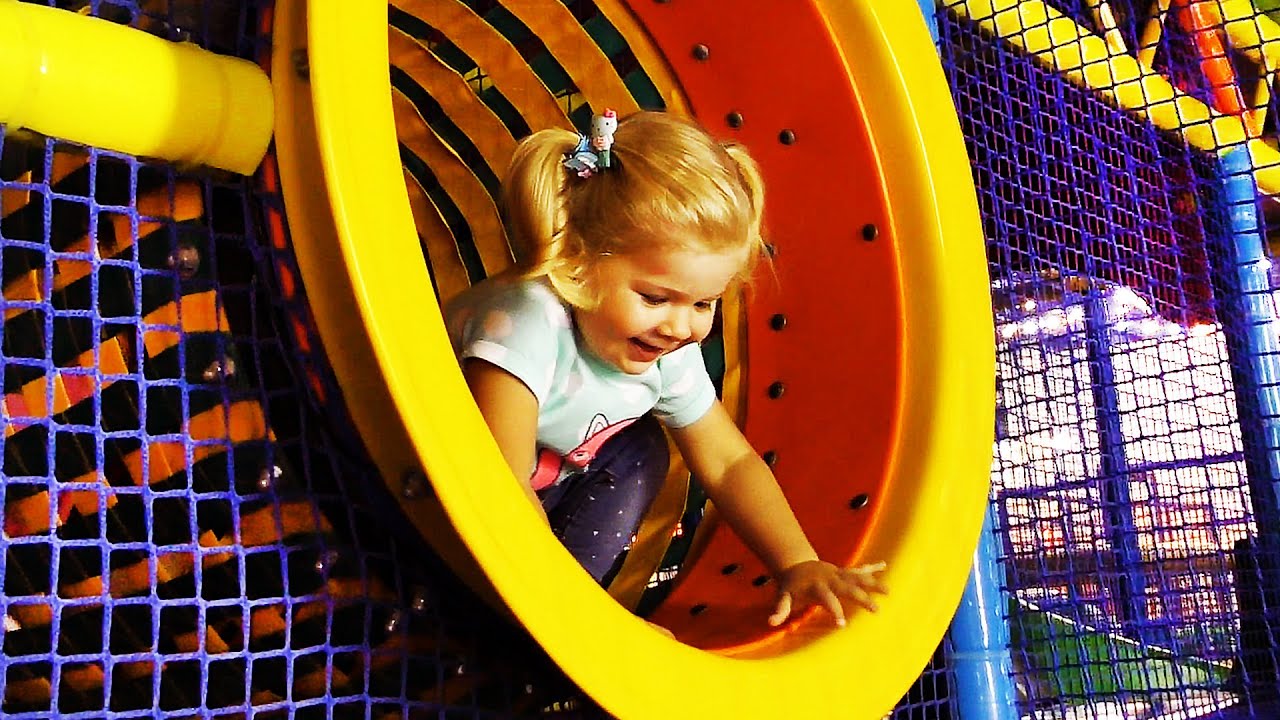 VLOG Развлекательный Центр ЕДЕМ НА КАЧЕЛИ Видео Для Детей Playground Fun video Kids Amusement Park