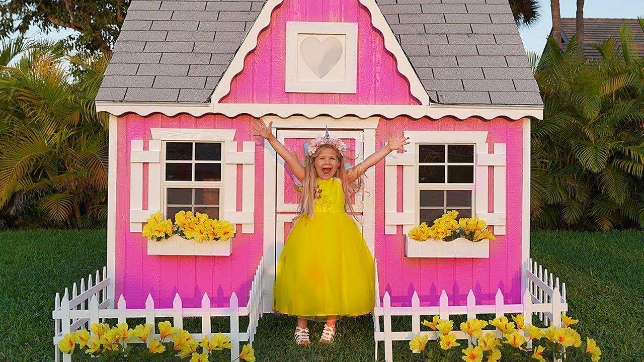 Diana and New Playhouse, Beautiful toys for girls