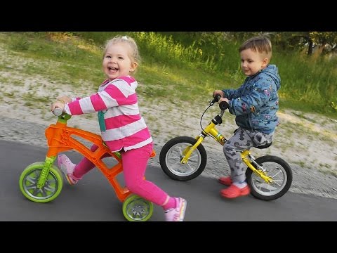 VLOG Диана и Рома катаются на Ролоцикле Rolotsikl Velobeg Кids Video