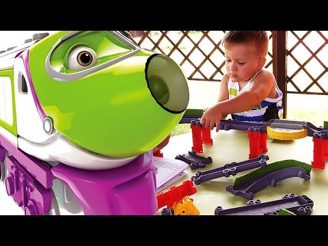 Рома играет с новыми ПАРАВОЗИКАМИ / Chuggington Trains Toys
