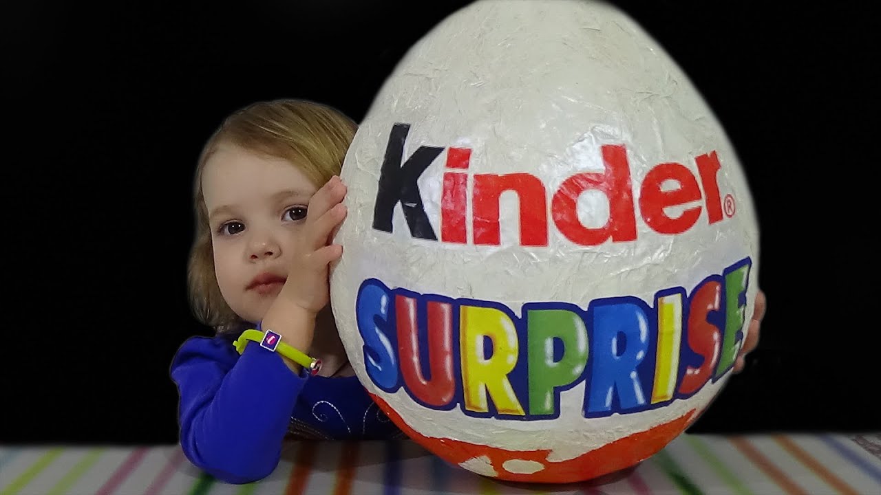 Огромное яйцо Kinder Surprise/ обзор игрушек