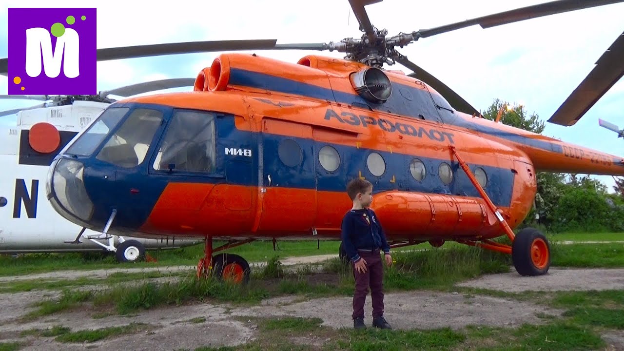 Киев День#3 лазим в самолетах вертолетах кушаем в буфете Ашан катаемся на машинке по ТРЦ Ocean Plaza