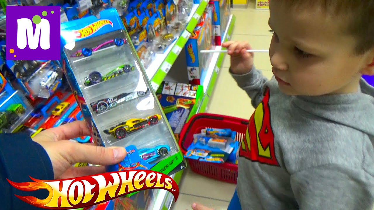 Макс в магазине игрушек покупает 40 моделей машин Хот Виллс