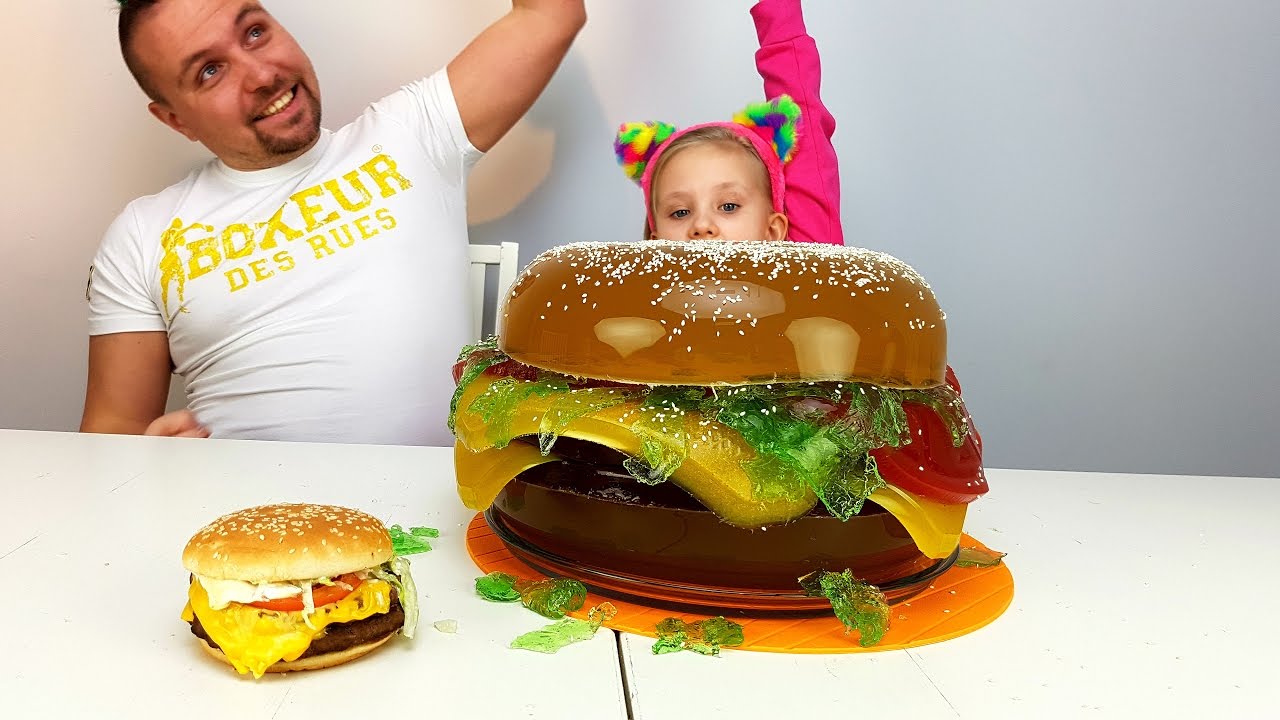Как сделать гигантский желейный чизбургер или большое против маленького