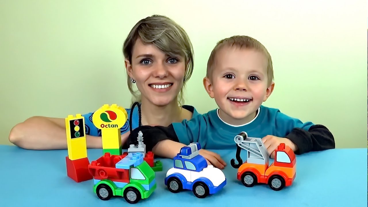 Развивающее видео для детей - машинки Lego и малыш Даник с мамой