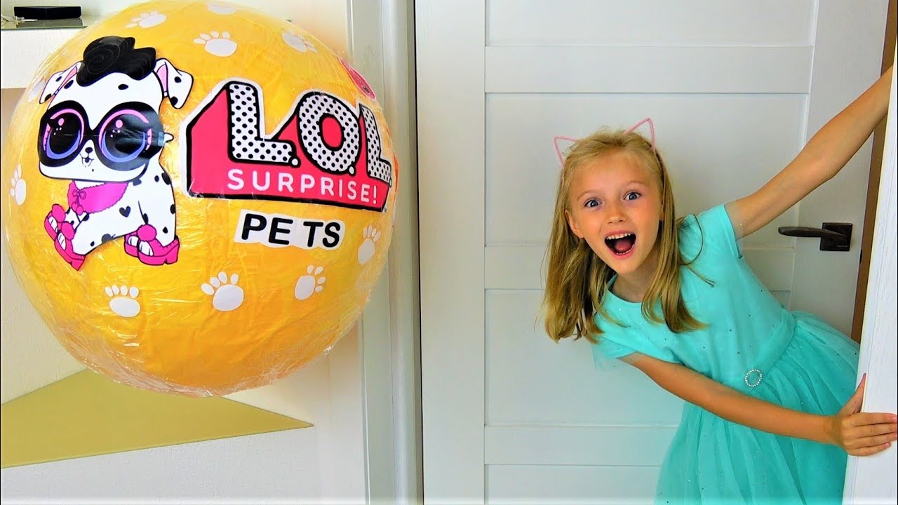 Гигантский шар LOL Surprise Pets Прячется в Квартире Видео для детей