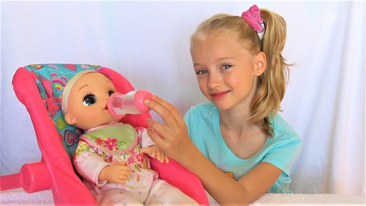 Полина и новая кукла Утренние рутины с говорящей куклой baby Alive
