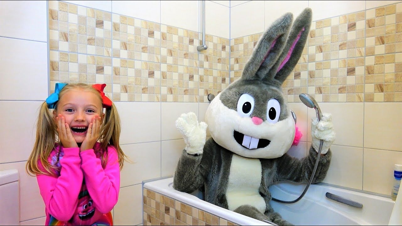 Polina playing with Giant Bunny Pretend play Video for kids