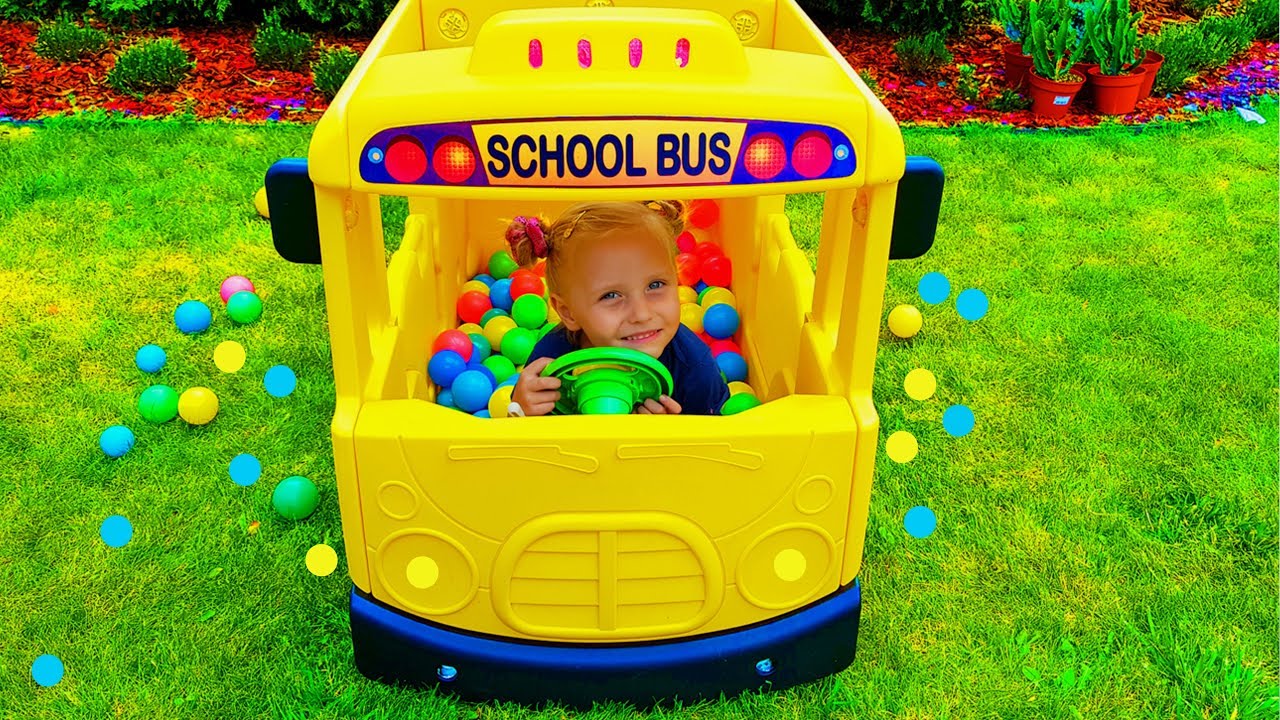 Alisa plays bus driver